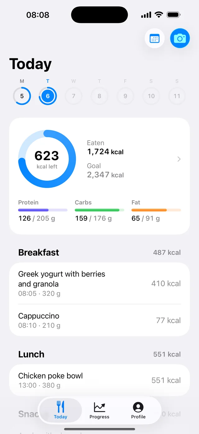 Caloria Today screen: calories left, eaten and goal, with the day's meals
